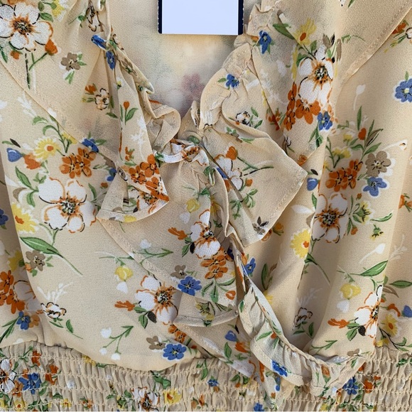 ASTR The Label Flutter Sleeve Cream Yellow Floral Smocked Top Women Size Small - Picture 4 of 16